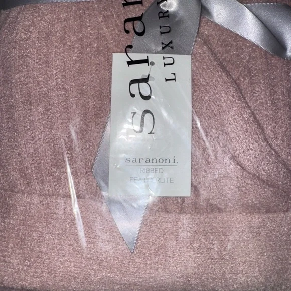 BNIB Saranoni Ribbed Featherlite Robe in Rosewood Size M - Picture 2 of 8